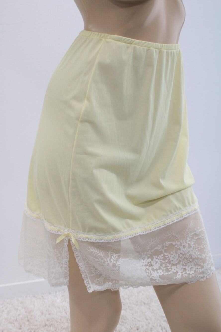 Vintage Van Raalty Yellow Nylon Half Slip 6" Wide Lace Trim size Small Coquette